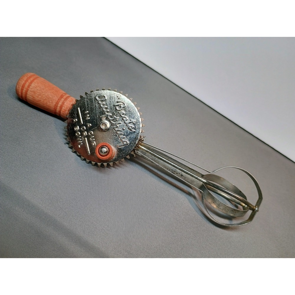 Vintage Small A&J Beats Anything Hand Crank Egg‎ Beater Wood Handle Made in USA